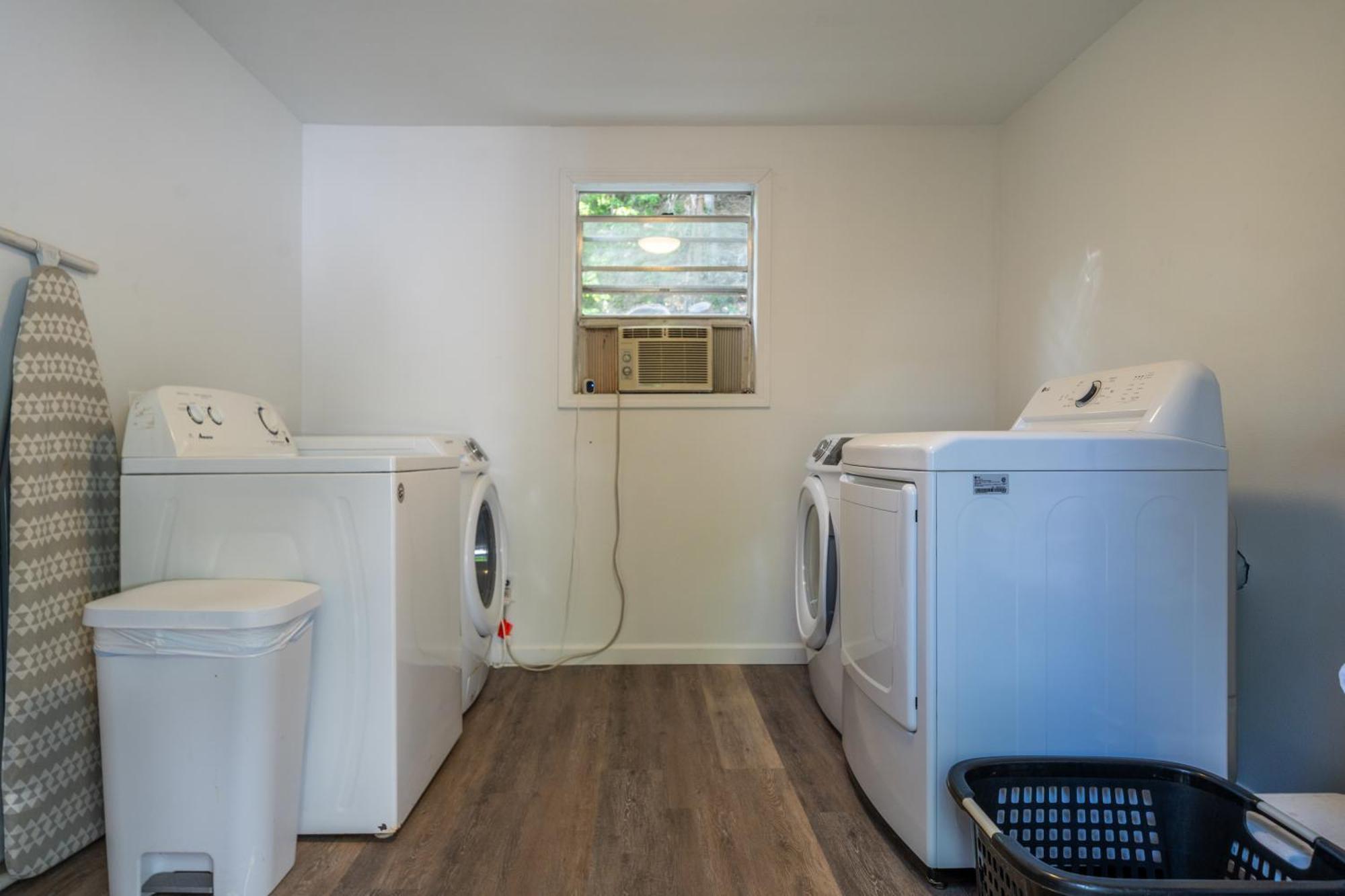 Cedar Blossom Bungalow Is A Cozy Getaway With A 5 Minute Walk To Downtown! Хот-Спрингс Экстерьер фото
