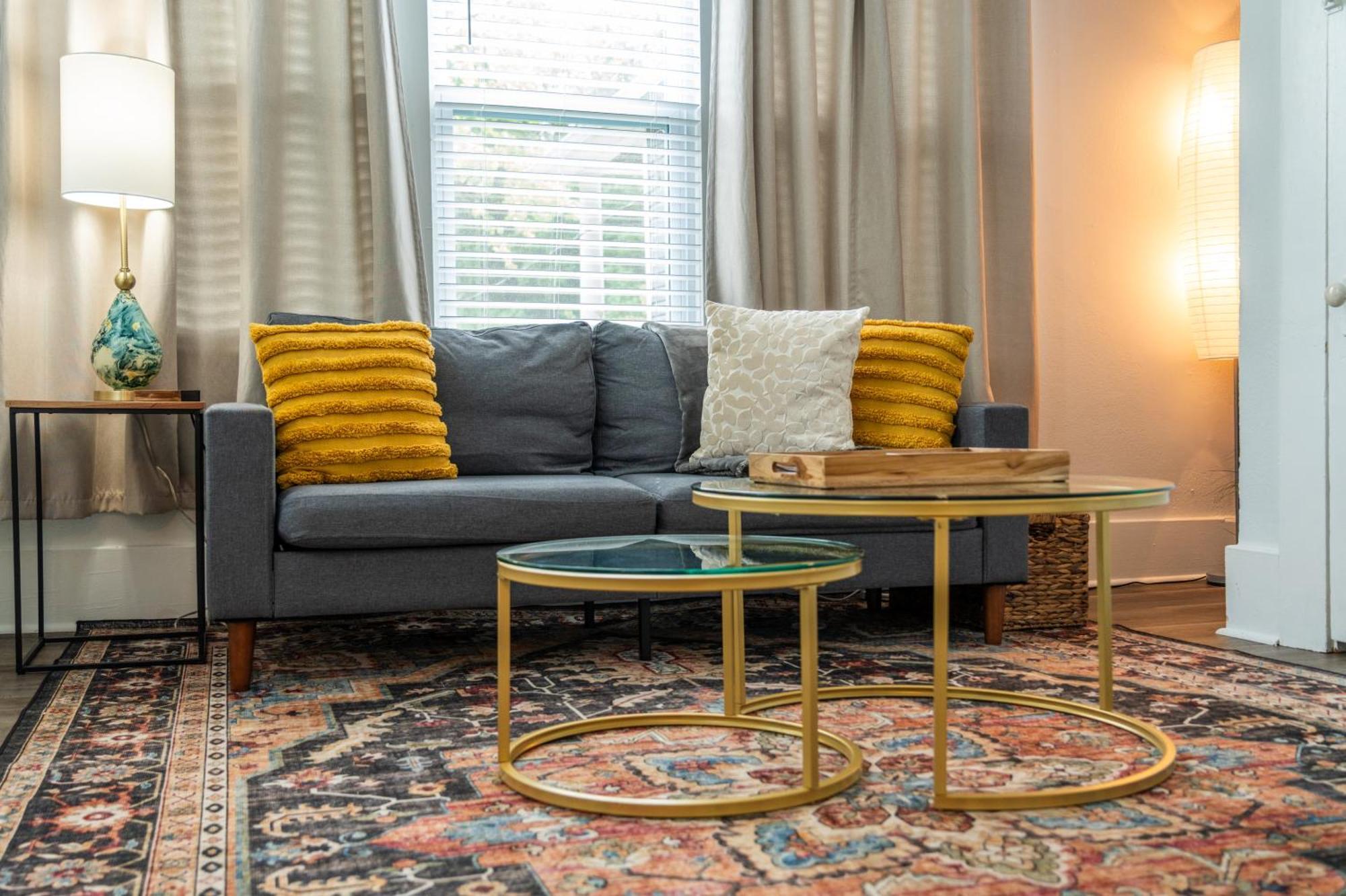 Cedar Blossom Bungalow Is A Cozy Getaway With A 5 Minute Walk To Downtown! Хот-Спрингс Экстерьер фото